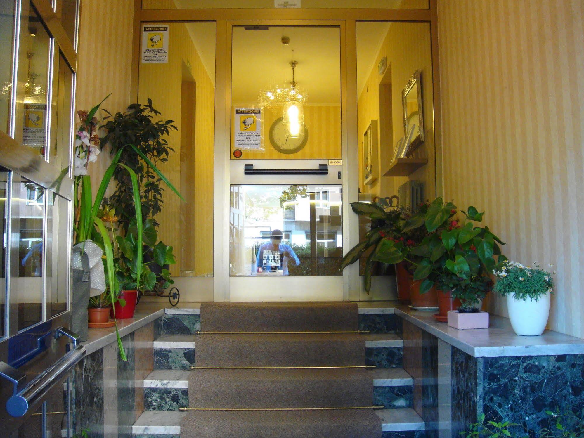 Miu Hotel Milan Exterior photo